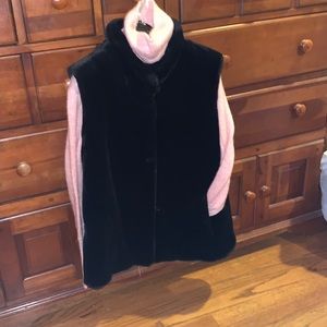 This a really cute winter vest .. so soft it feels really
